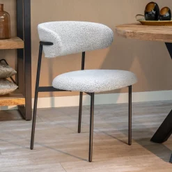 Mangohoutonline Eetkamerstoel Metz Beige Bouclé stof met zwart onderstel Mahom