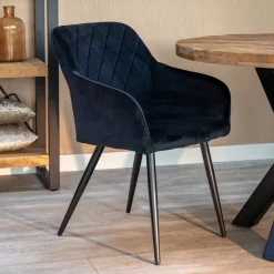 Mangohoutonline Eetkamerstoel Nancy Zwart met zwart onderstel Mahom