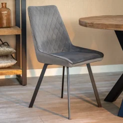 Mangohoutonline Eetkamerstoel Reims Lichtgrijs met zwart onderstel Mahom